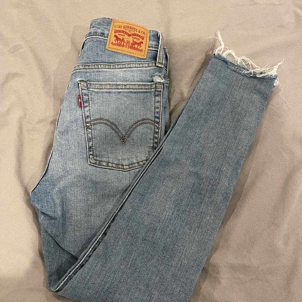 Levi’s wedgie skinny jeans size 25